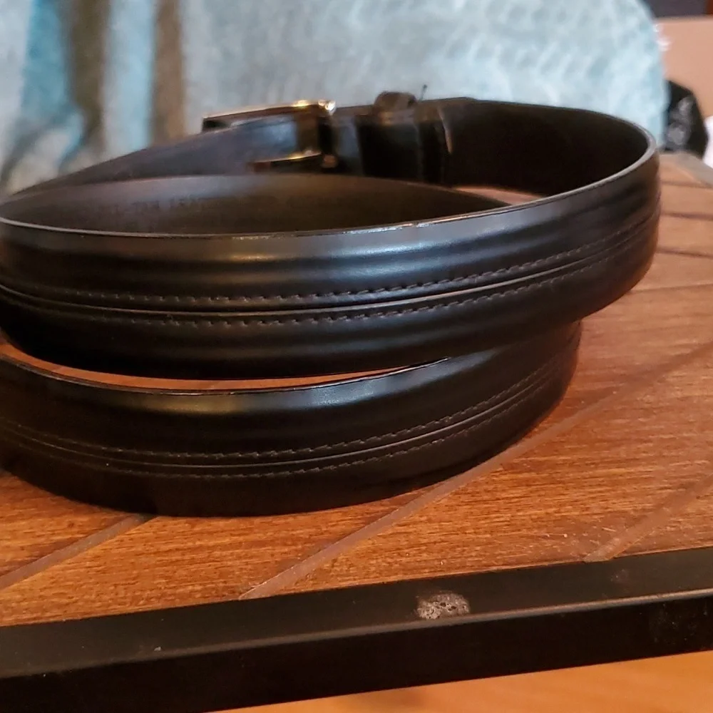 Men's Black leather dress belt